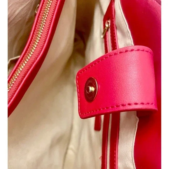 Betsey Johnson Cherry Print Straw Tote Bag Red Scalloped Top Chain Straps Charm - Picture 4 of 10